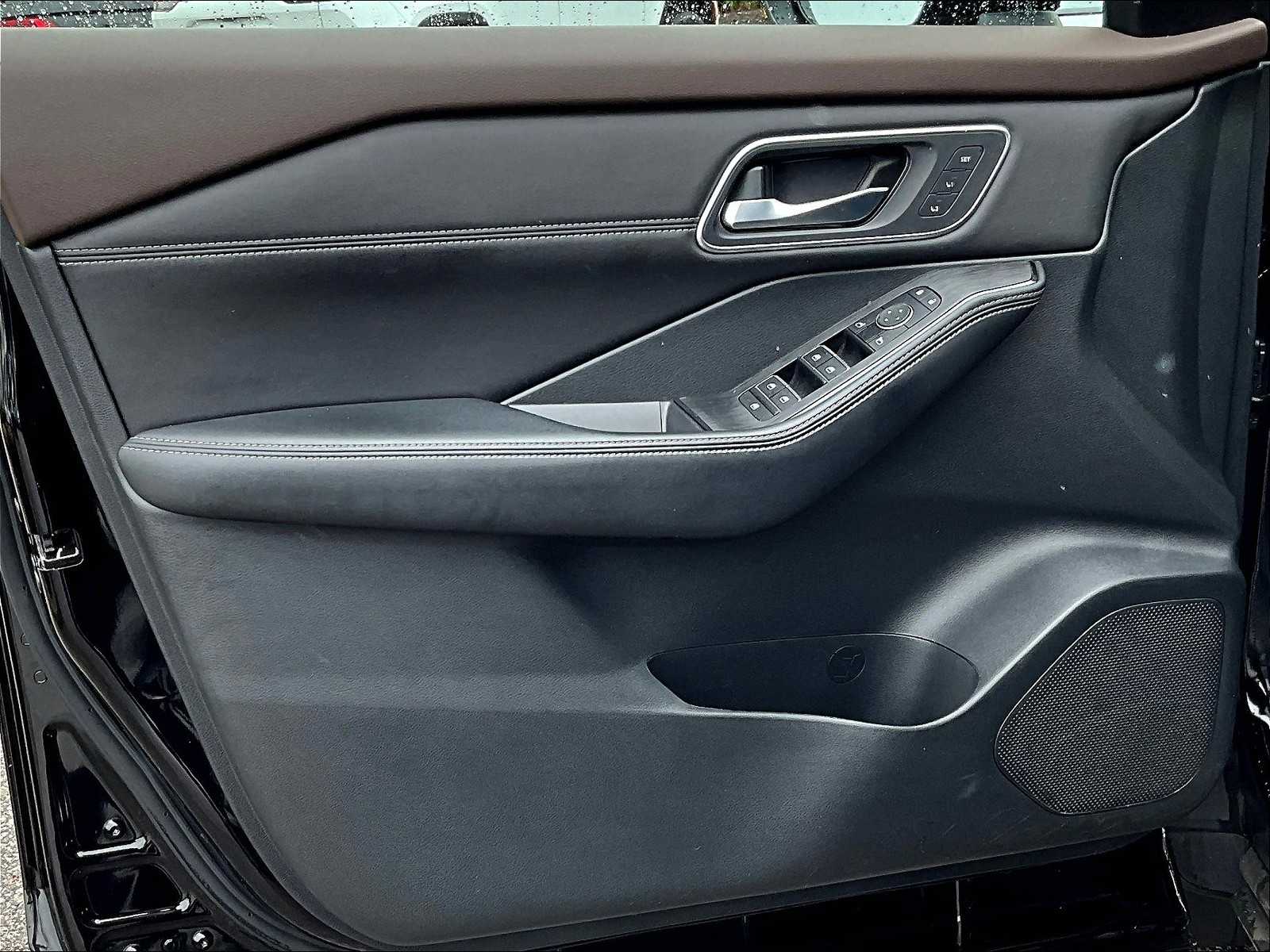 2023 Nissan Rogue Platinum - Photo 9
