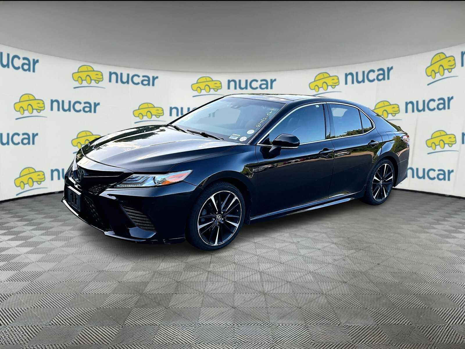2019 Toyota Camry XSE - Photo 2