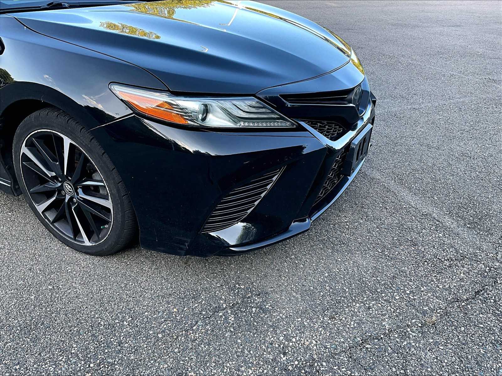2019 Toyota Camry XSE - Photo 5