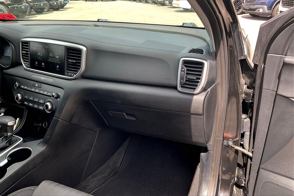 2021 Kia Sportage LX - Photo 12