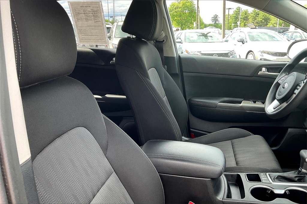 2021 Kia Sportage LX - Photo 10