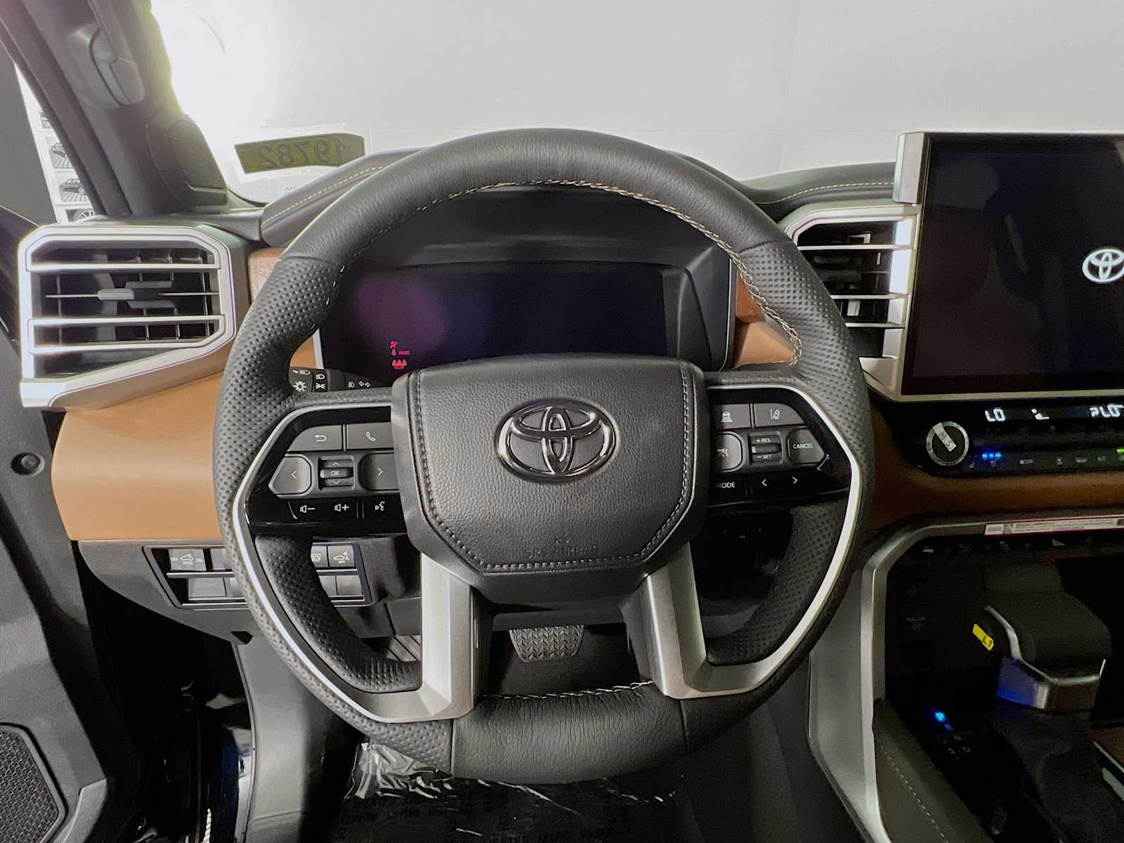 2025 Toyota Tundra 1794 Edition - Photo 7
