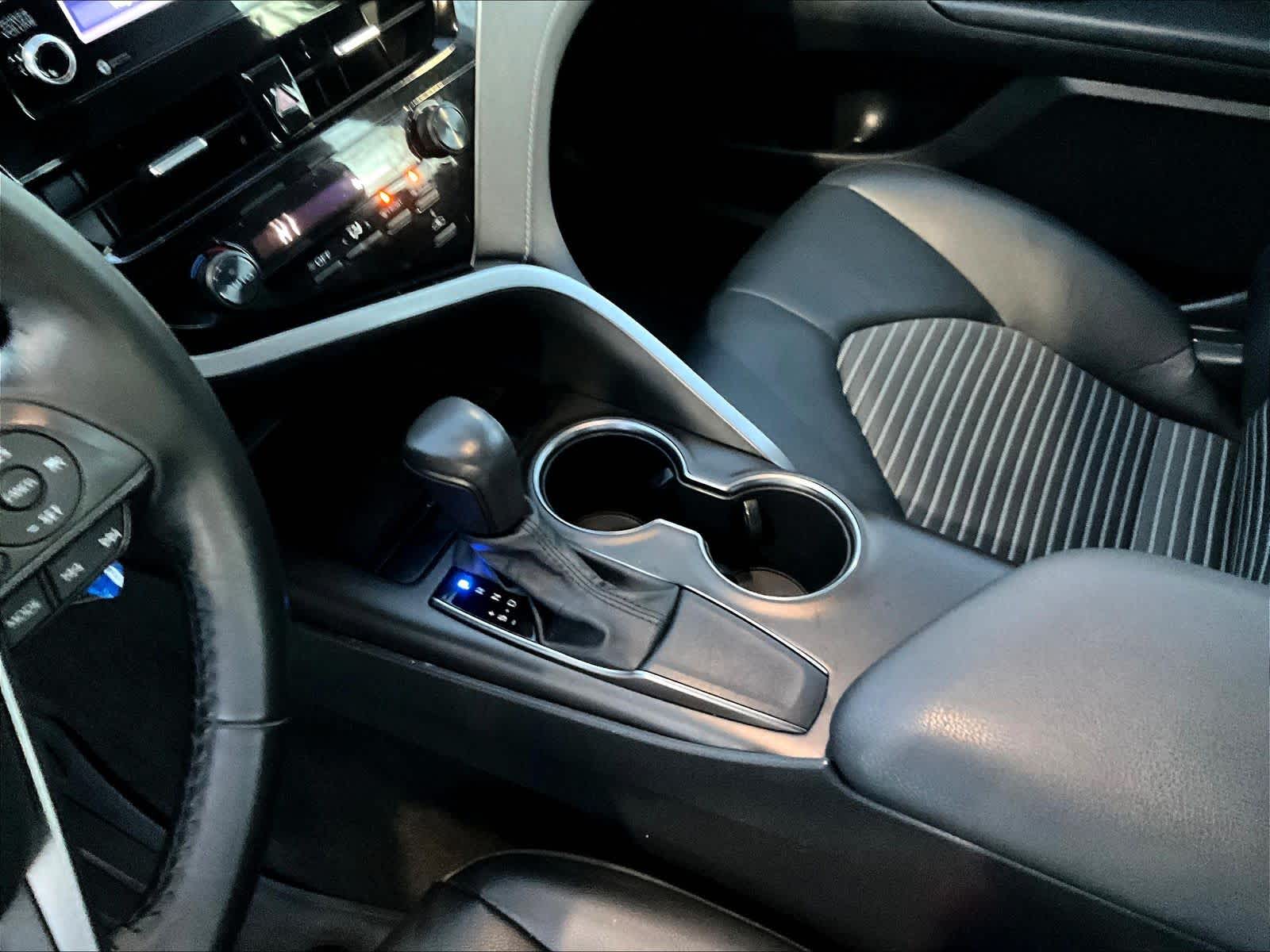 2021 Toyota Camry SE - Photo 20