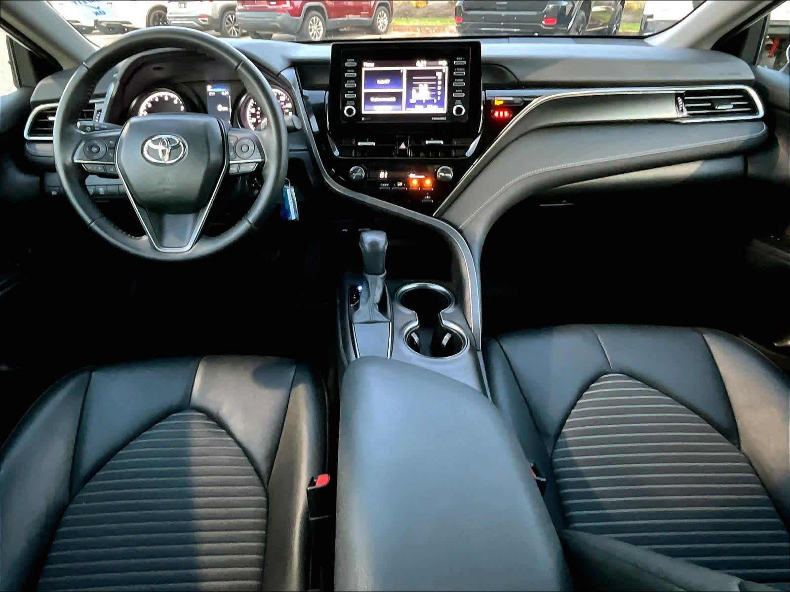 2021 Toyota Camry SE - Photo 21