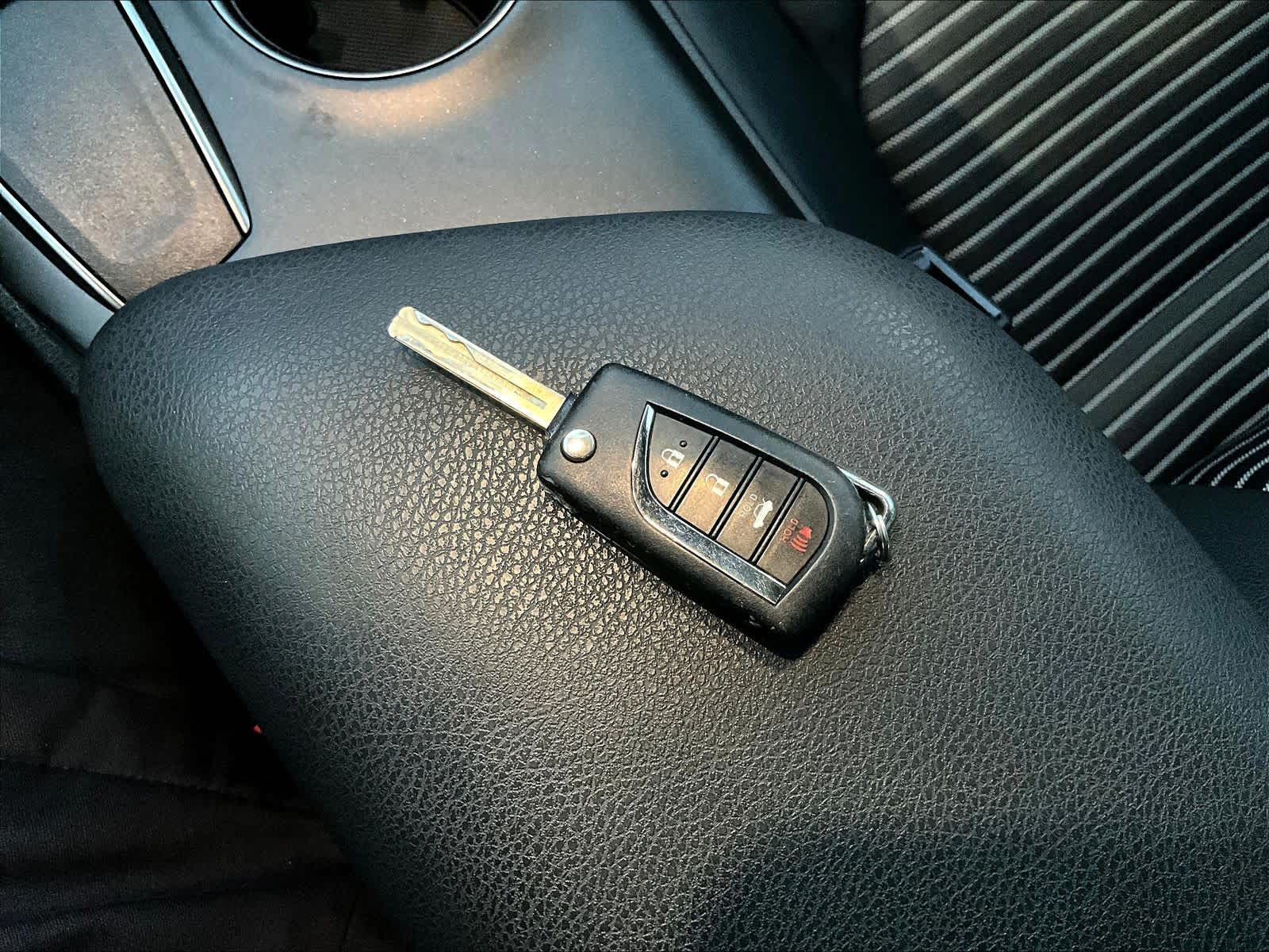 2021 Toyota Camry SE - Photo 29