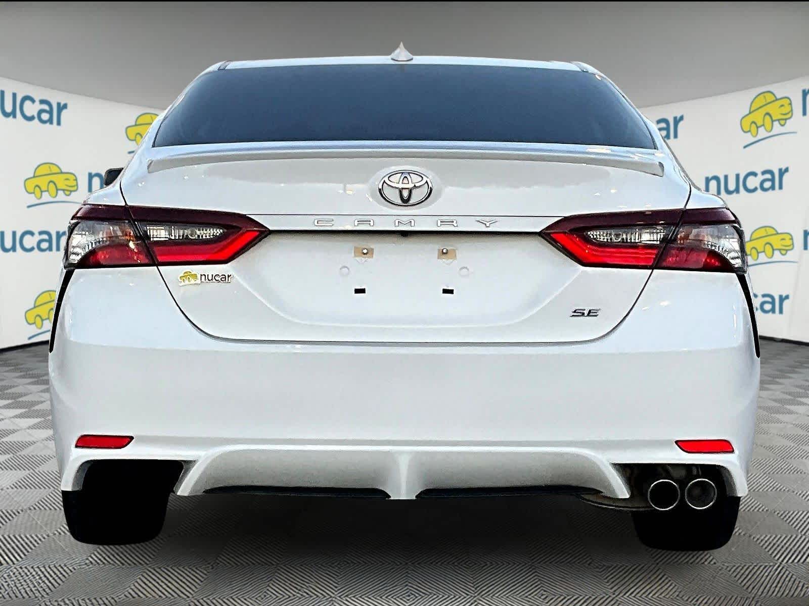 2021 Toyota Camry SE - Photo 5