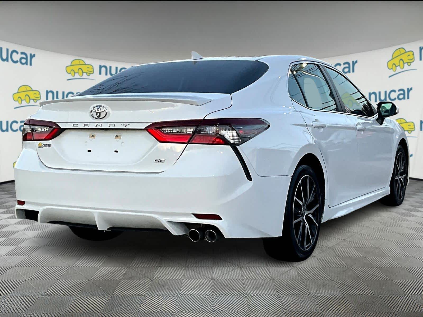 2021 Toyota Camry SE - Photo 6