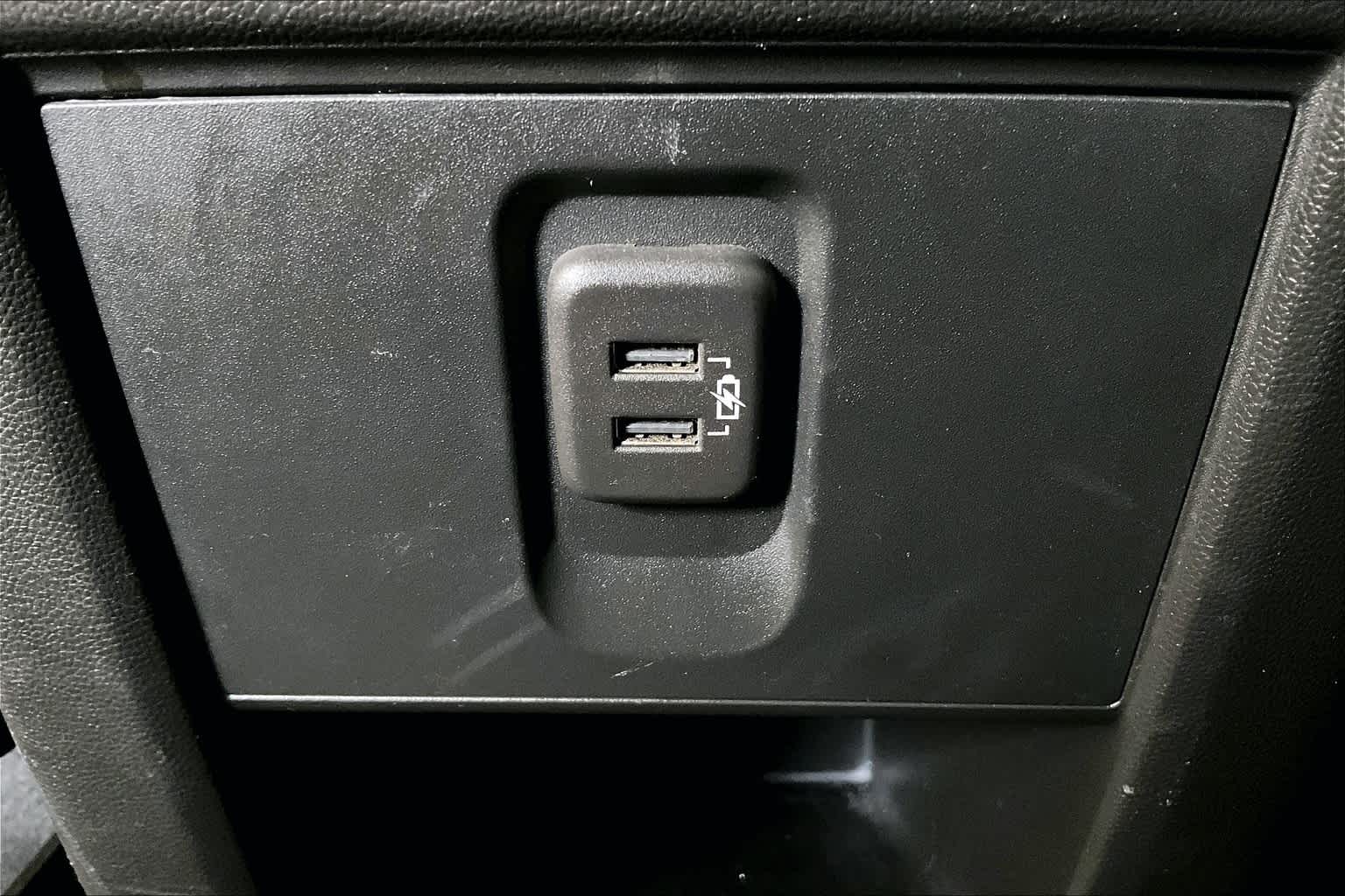 2022 Chevrolet Traverse LT Cloth - Photo 28