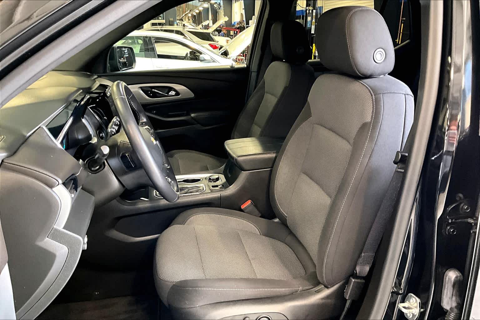 2022 Chevrolet Traverse LT Cloth - Photo 10