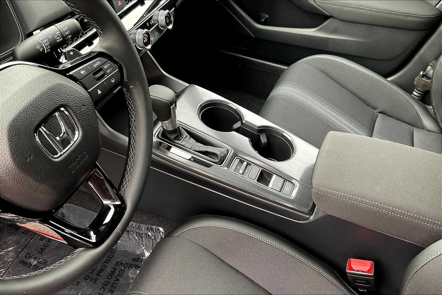 2025 Honda Civic Hatchback Sport - Photo 14