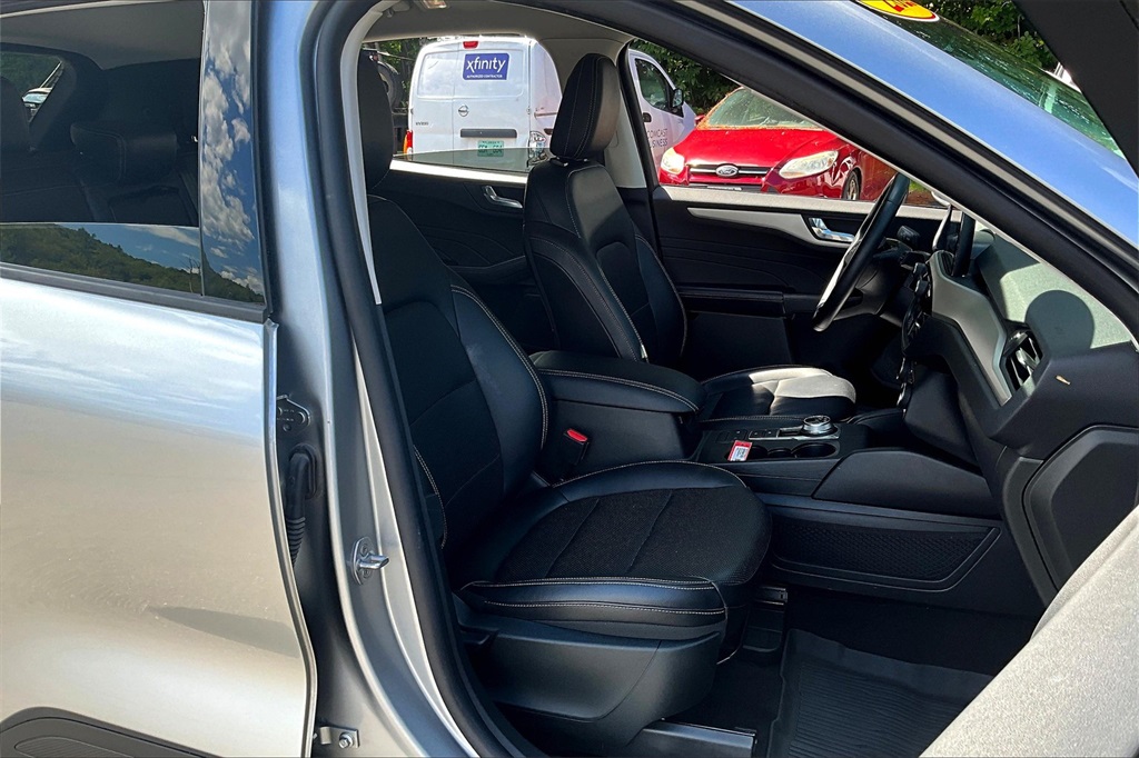 2022 Ford Escape SEL - Photo 11