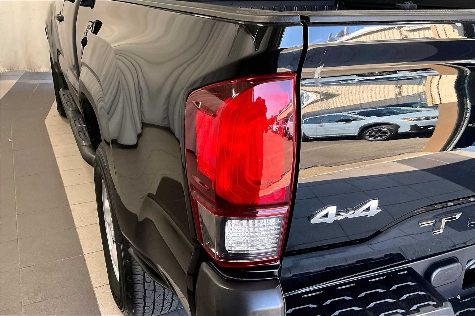 2022 Toyota Tacoma SR - Photo 34