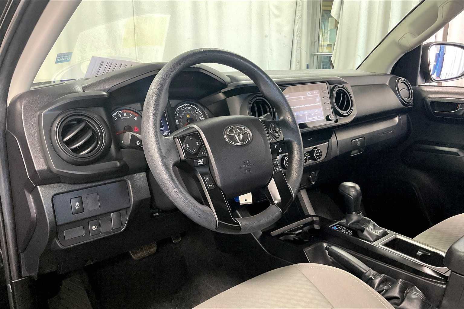 2022 Toyota Tacoma SR - Photo 8