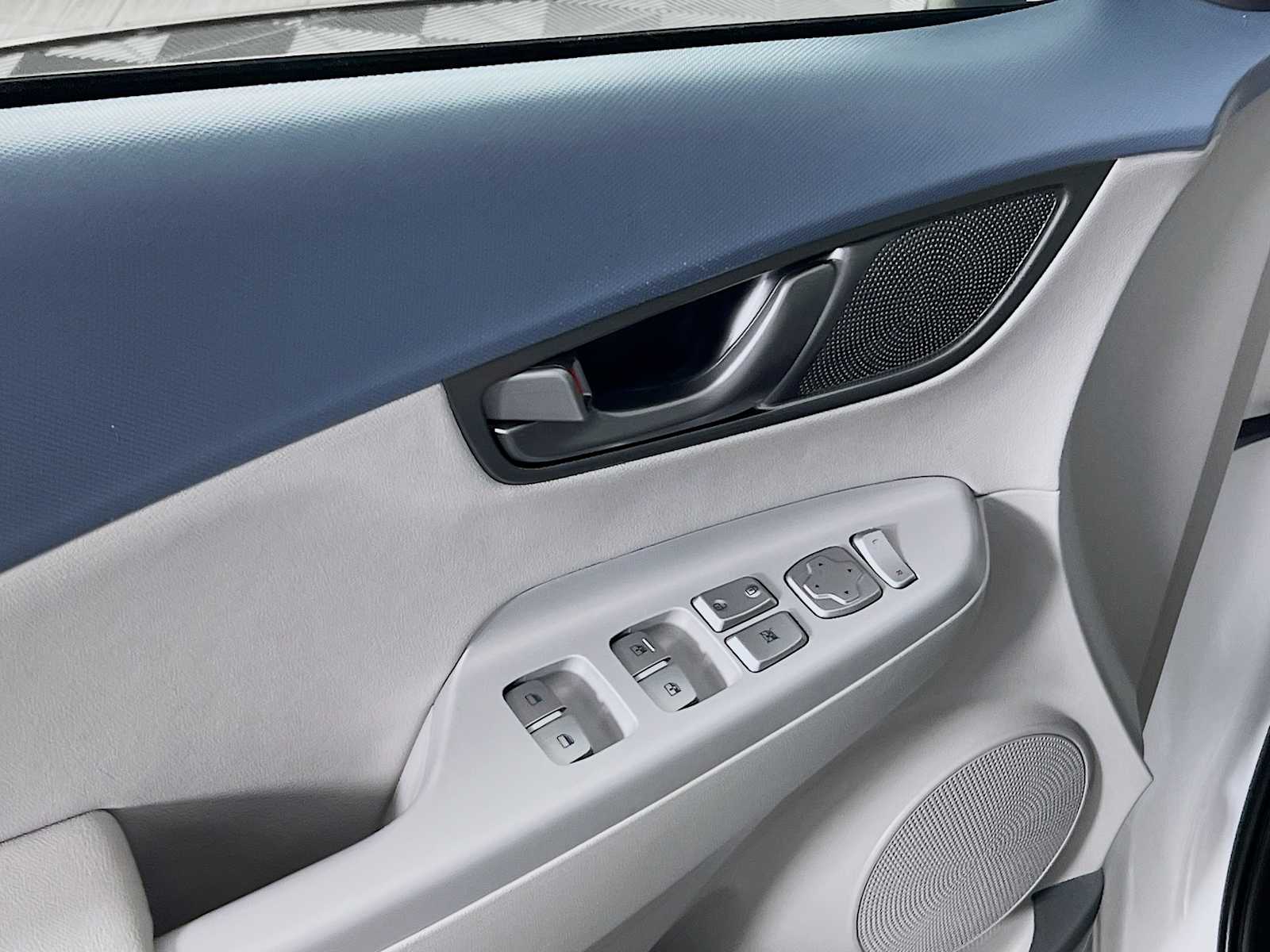 2021 Hyundai Kona Electric Limited - Photo 17