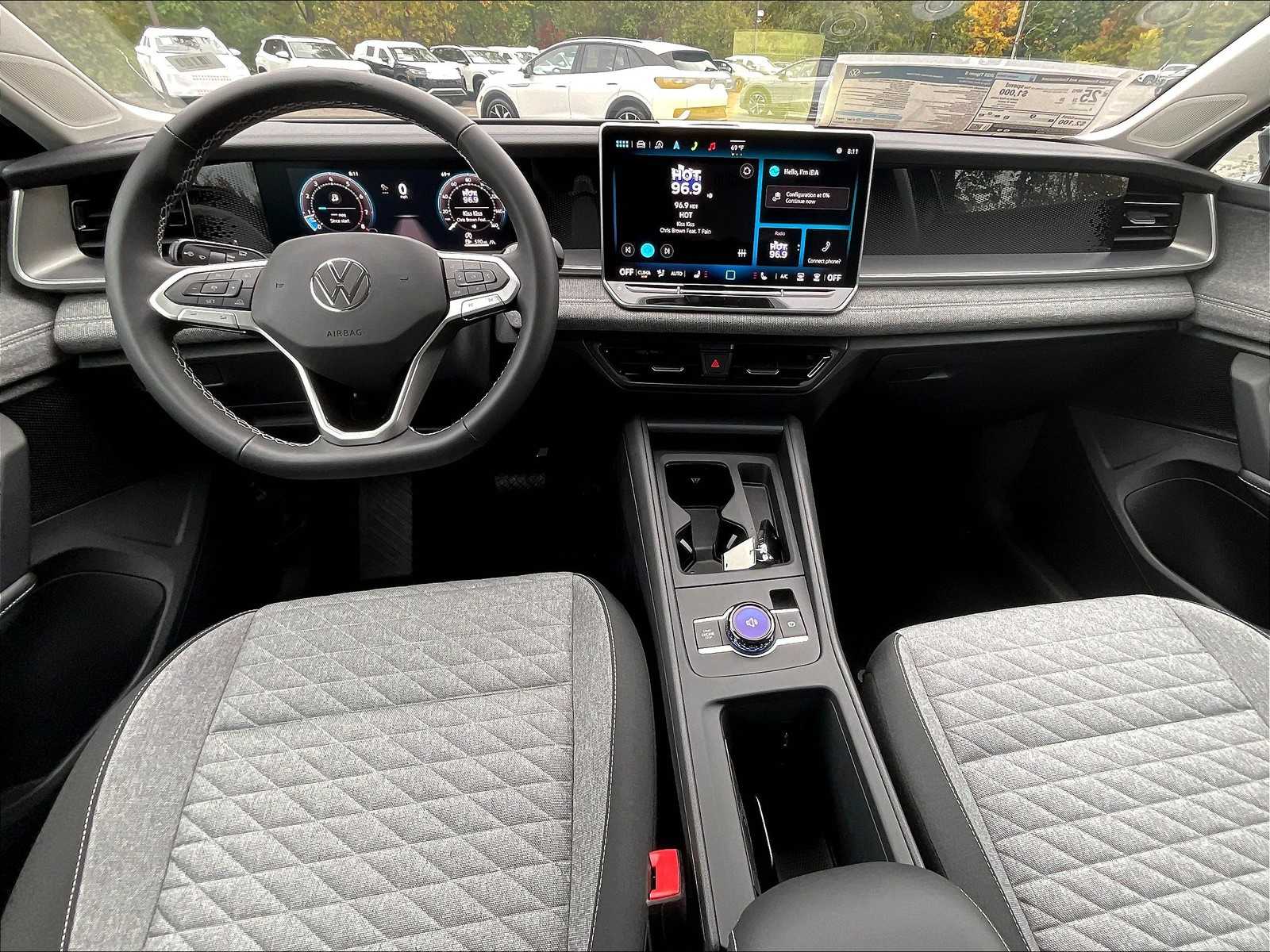 2025 Volkswagen Tiguan S - Photo 12