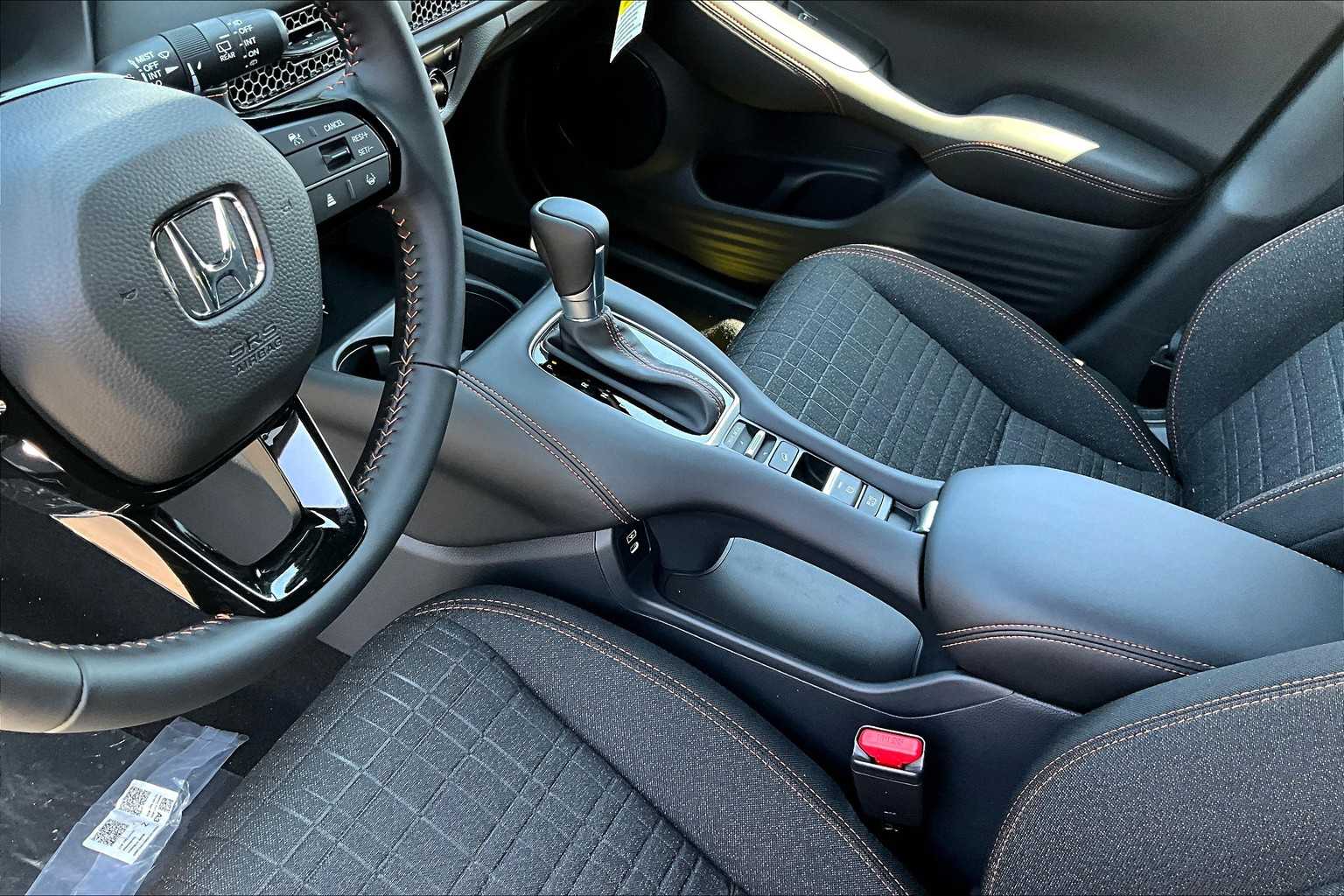 2026 Honda HR-V Sport - Photo 14