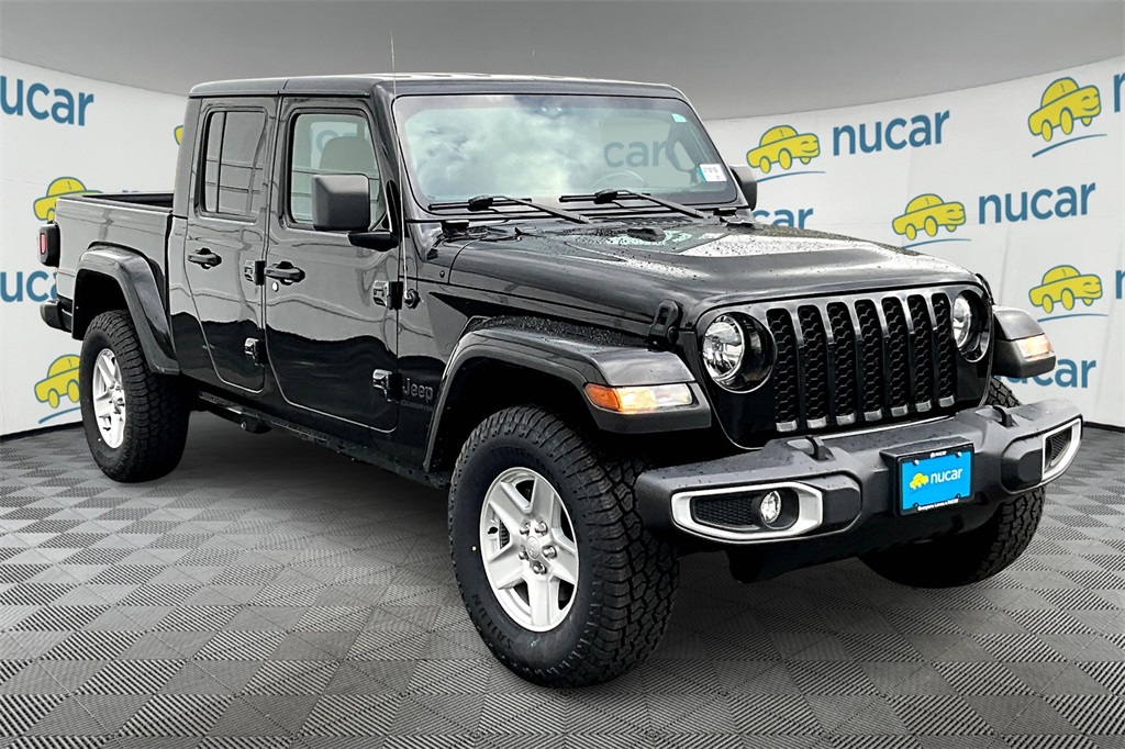 2022 Jeep Gladiator Sport