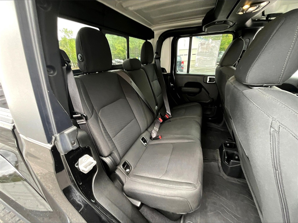 2022 Jeep Gladiator Sport - Photo 16