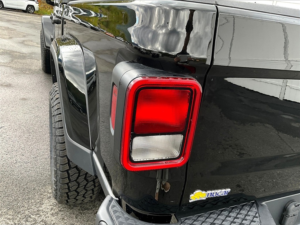 2022 Jeep Gladiator Sport - Photo 32