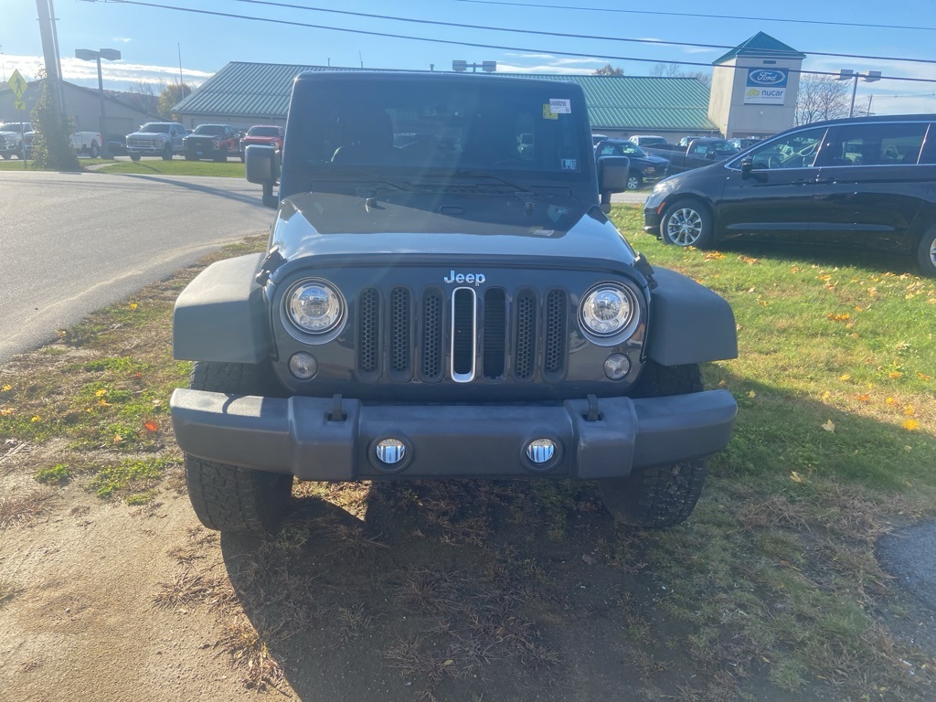 2017 Jeep Wrangler Unlimited Sahara - Photo 2