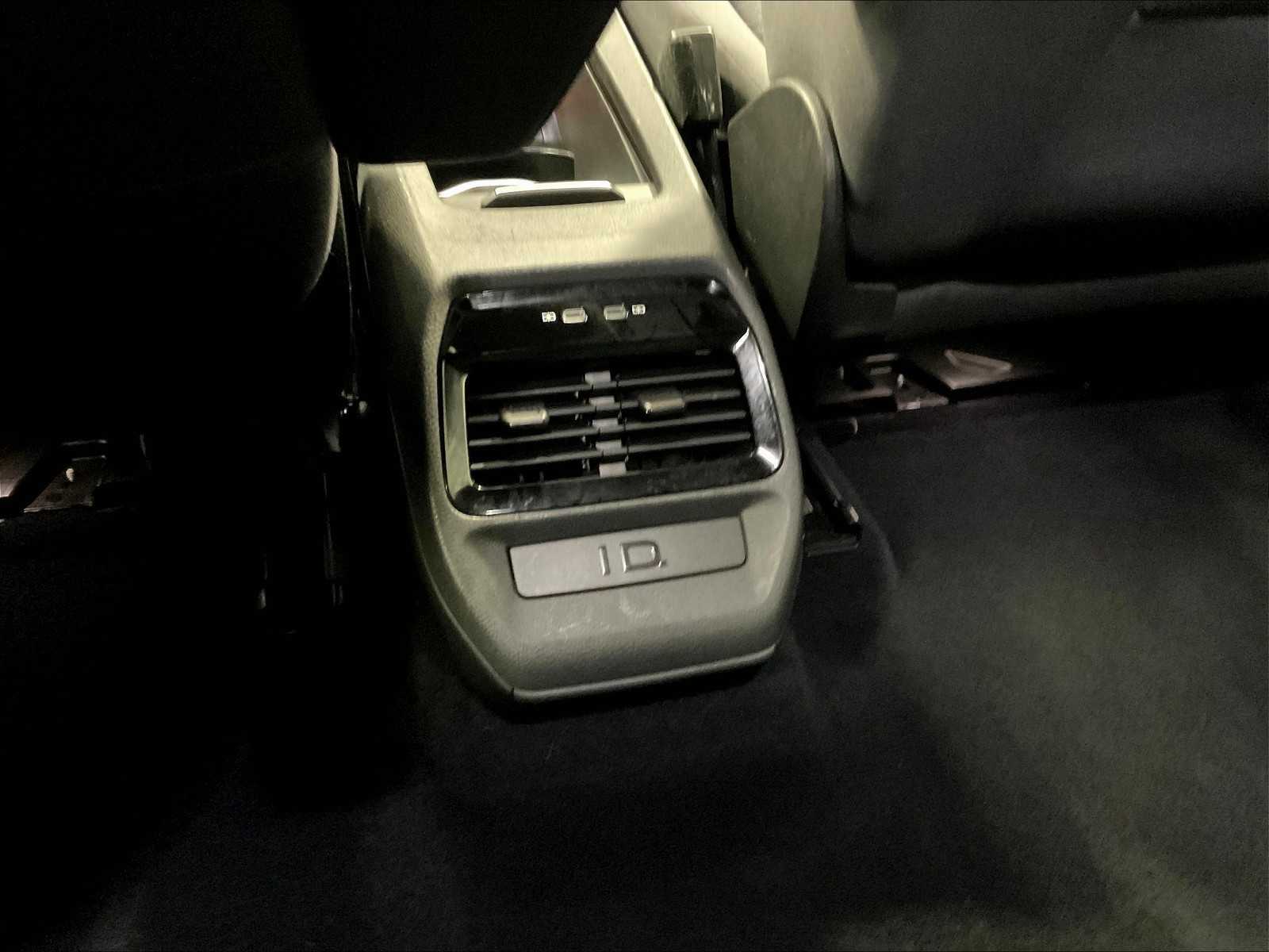 2021 Volkswagen ID.4 Pro - Photo 25