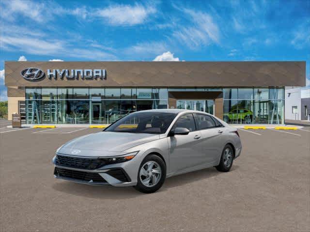 2025 Hyundai Elantra SE - Photo 2