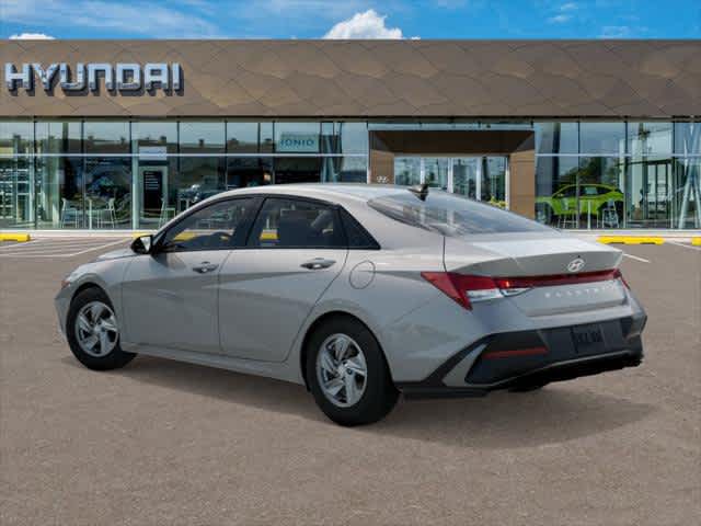 2025 Hyundai Elantra SE - Photo 5