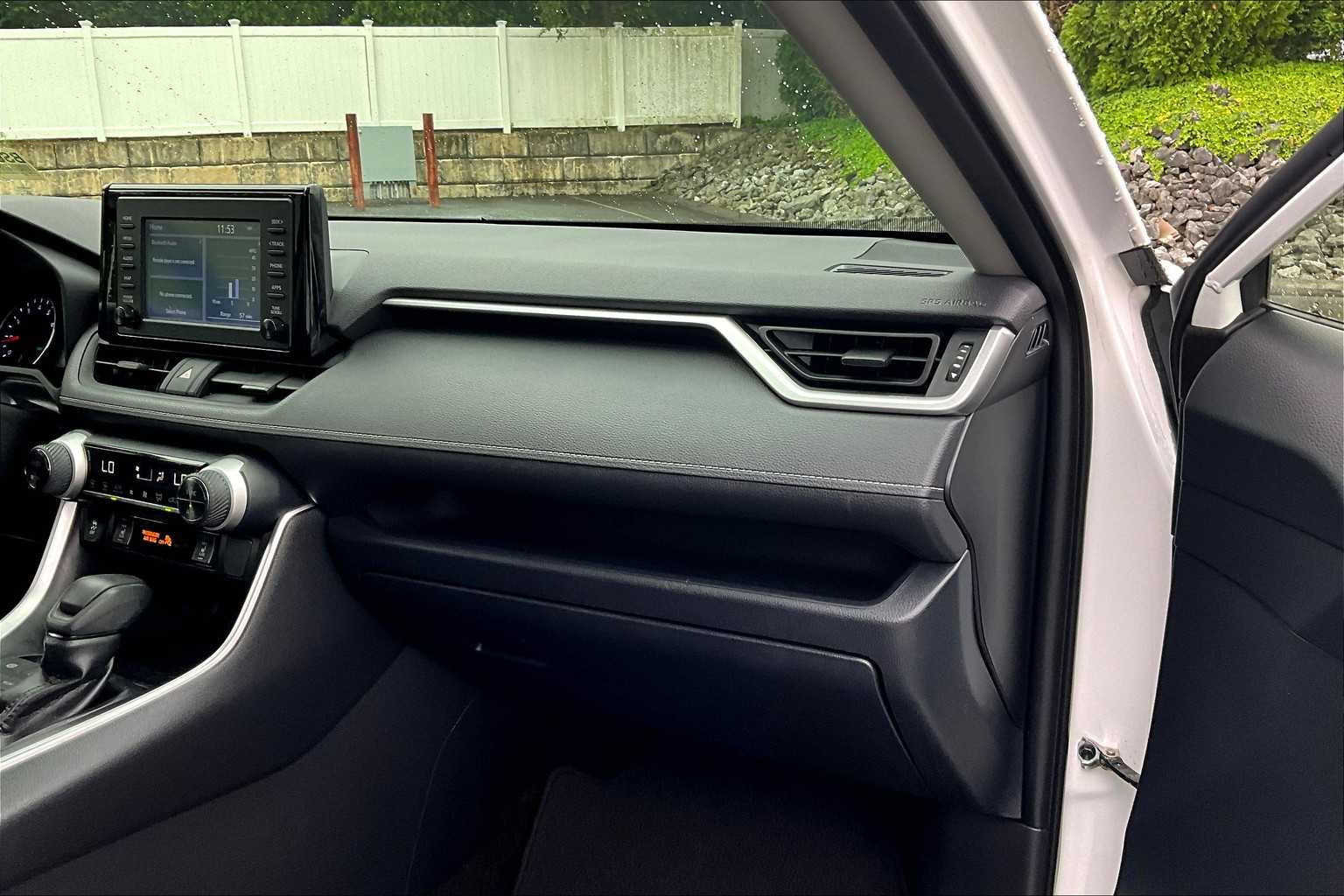 2019 Toyota RAV4 XLE - Photo 13