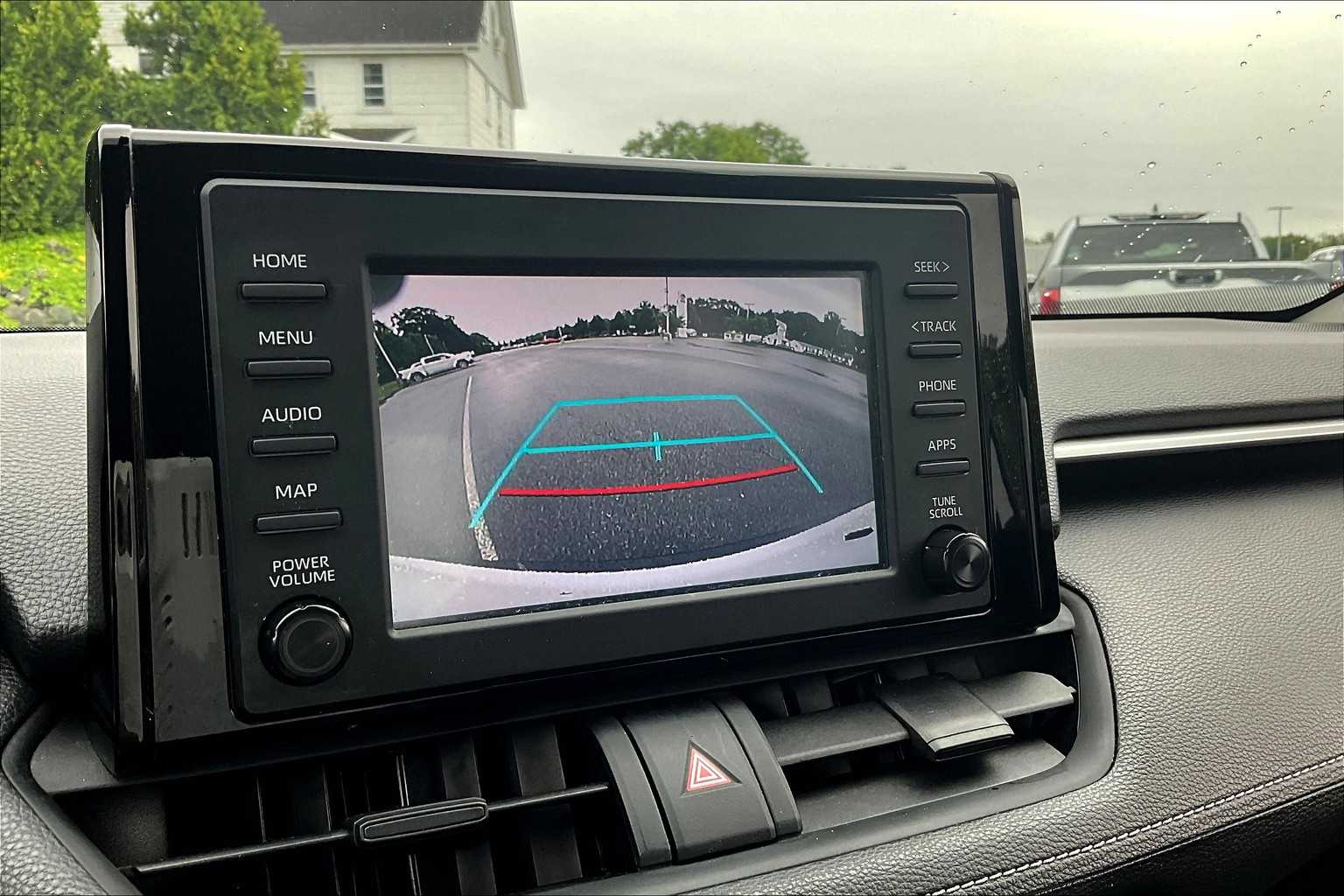 2019 Toyota RAV4 XLE - Photo 19