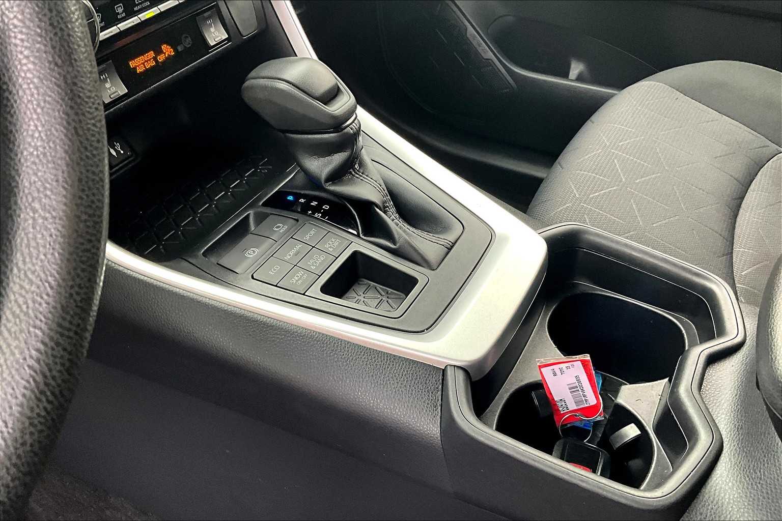 2019 Toyota RAV4 XLE - Photo 20