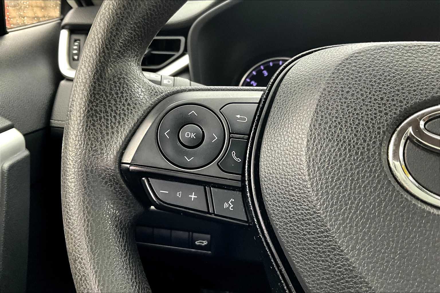 2019 Toyota RAV4 XLE - Photo 23
