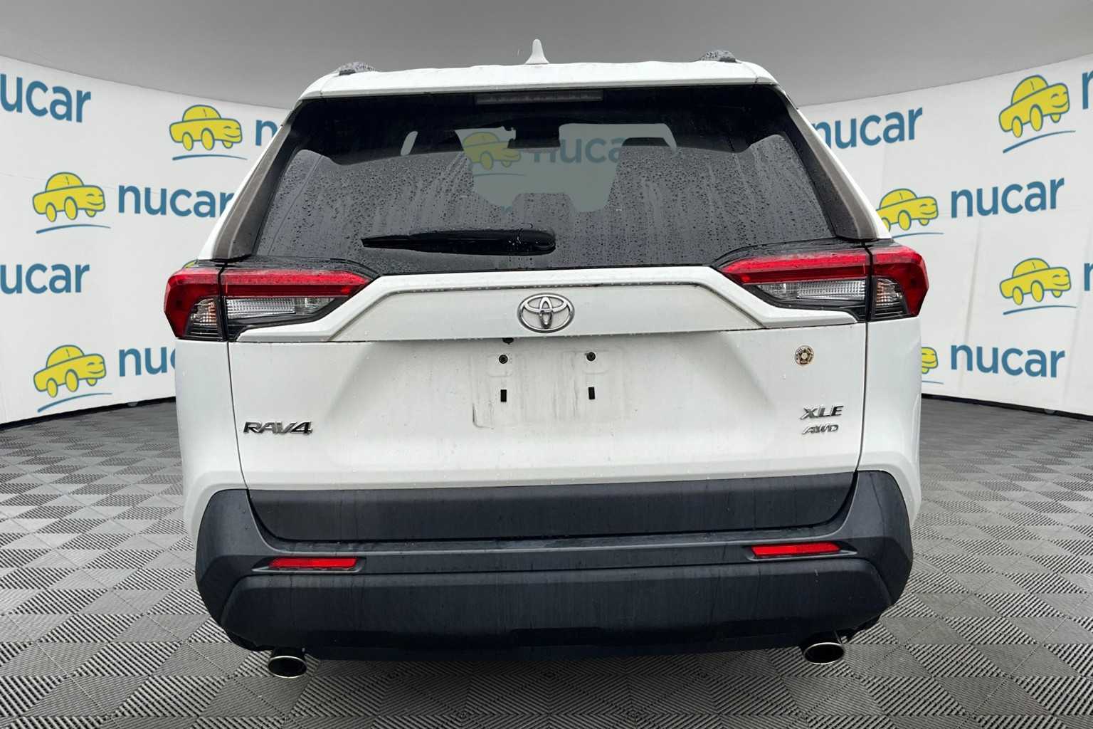 2019 Toyota RAV4 XLE - Photo 3