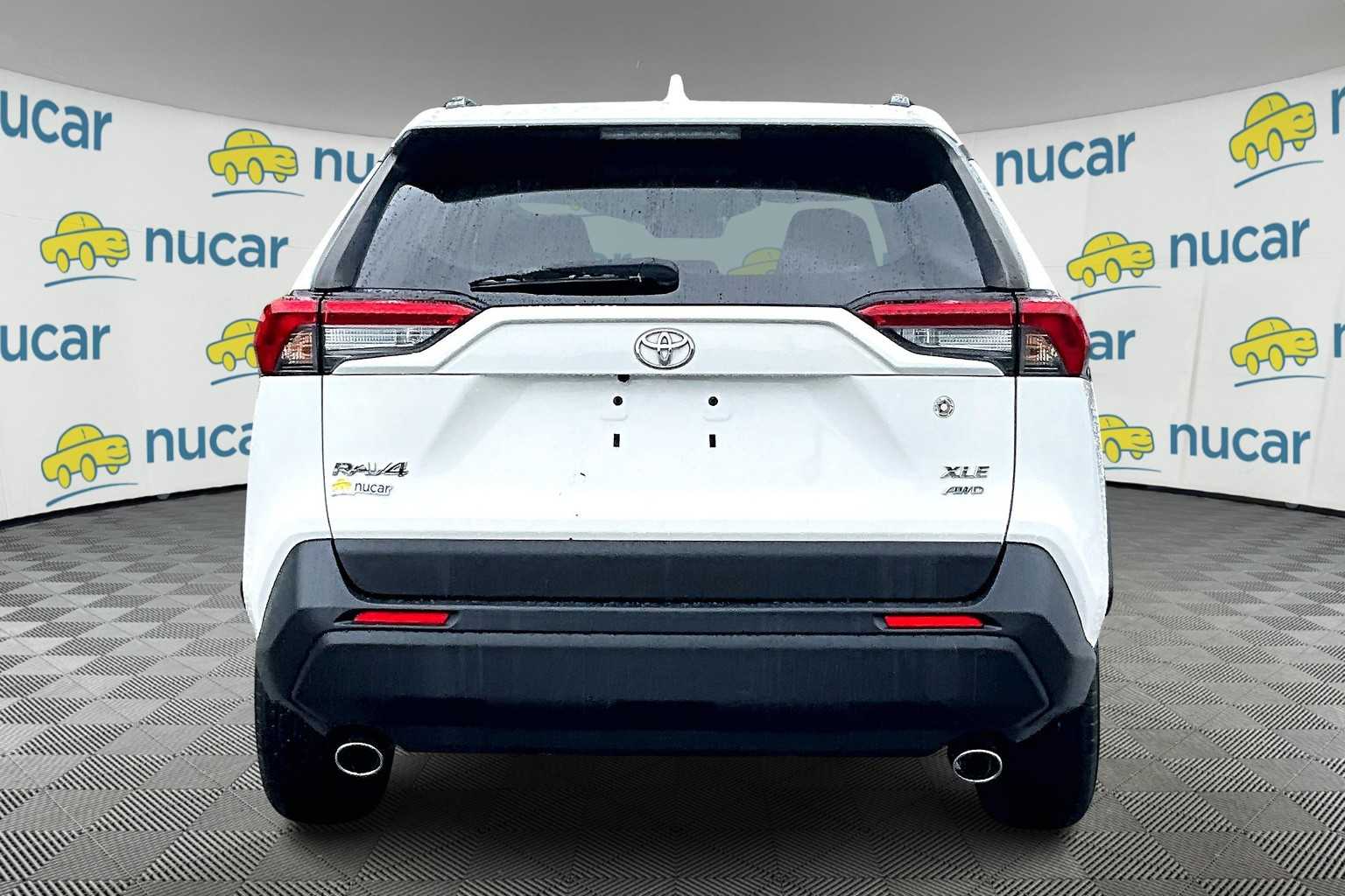 2019 Toyota RAV4 XLE - Photo 5