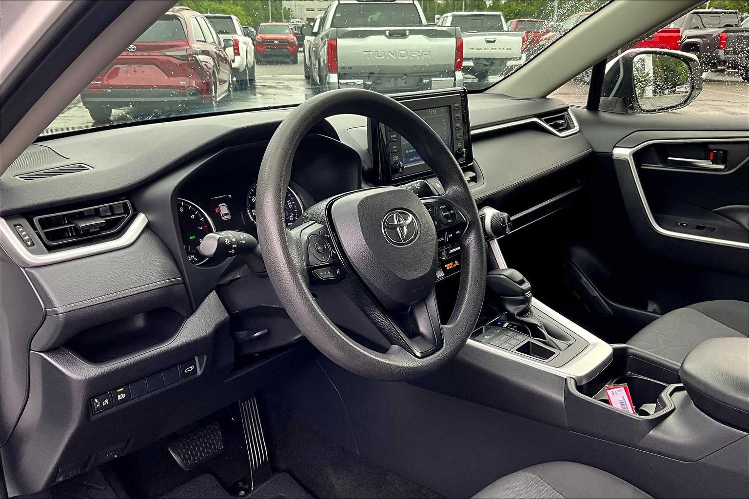 2019 Toyota RAV4 XLE - Photo 8