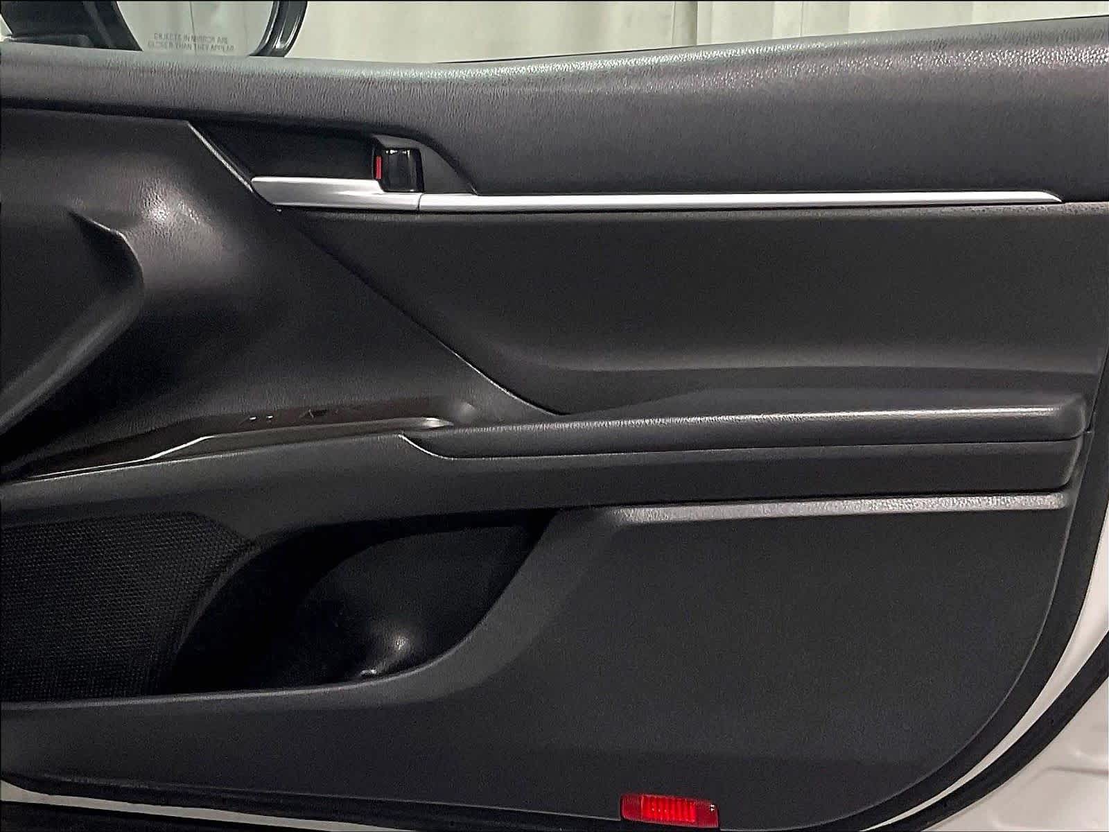 2023 Toyota Camry SE - Photo 12