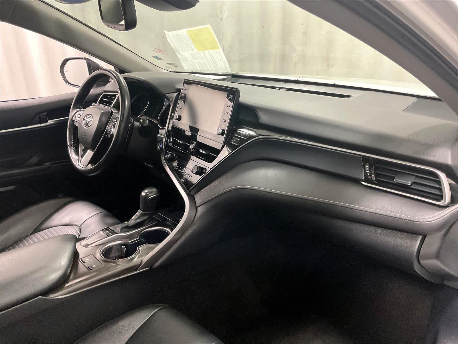 2023 Toyota Camry SE - Photo 14