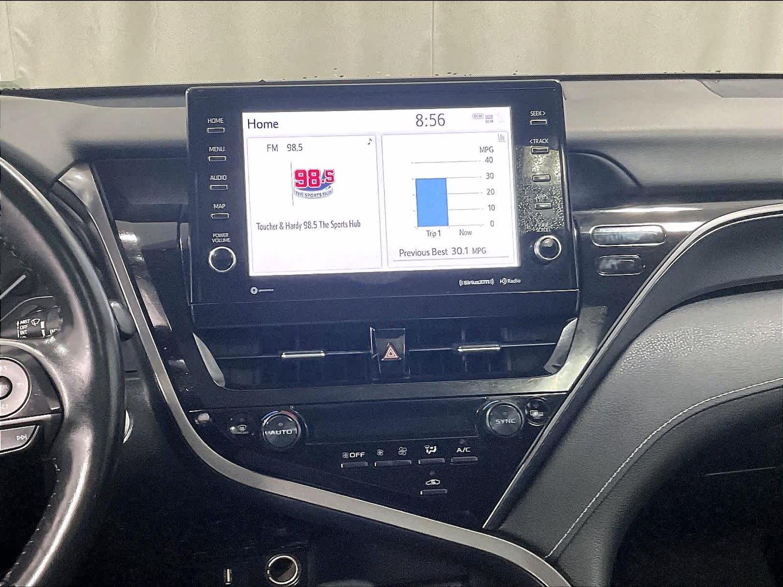 2023 Toyota Camry SE - Photo 18