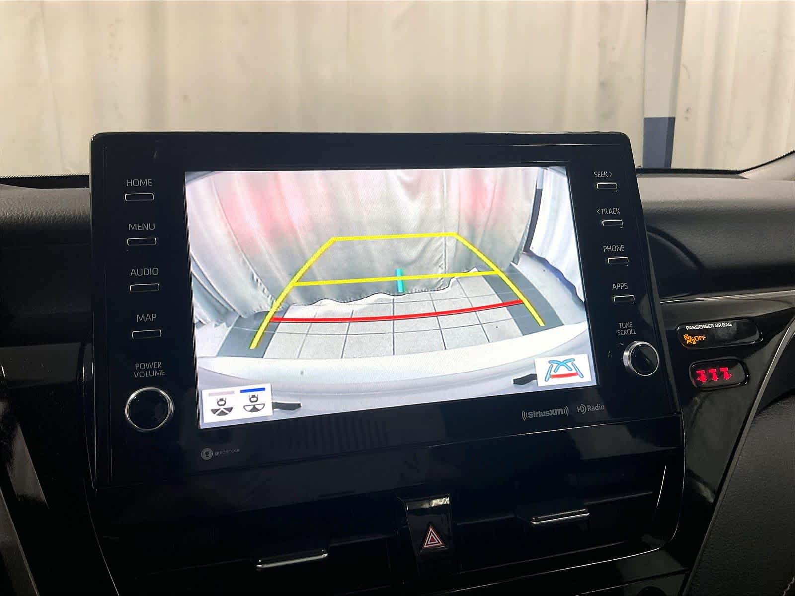 2023 Toyota Camry SE - Photo 19