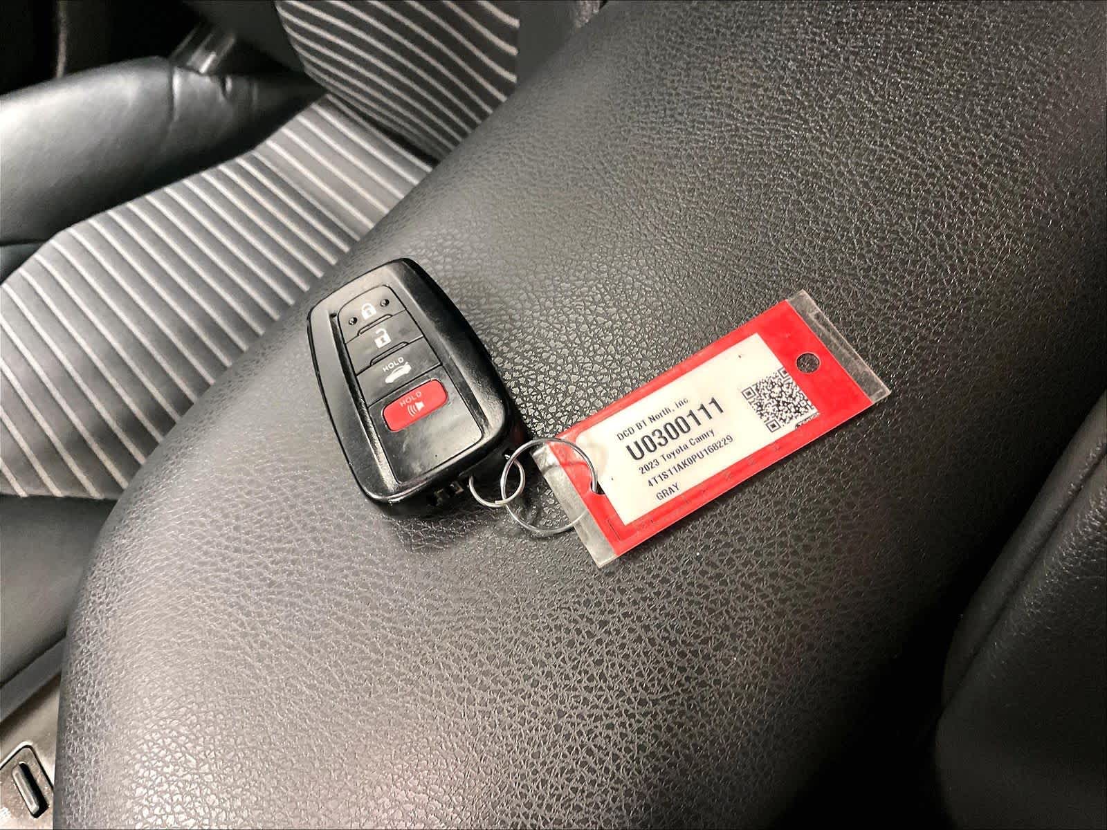 2023 Toyota Camry SE - Photo 31