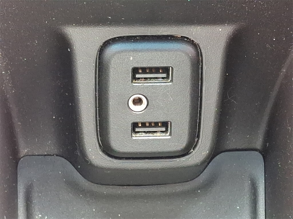 2018 Chevrolet Bolt EV LT - Photo 23