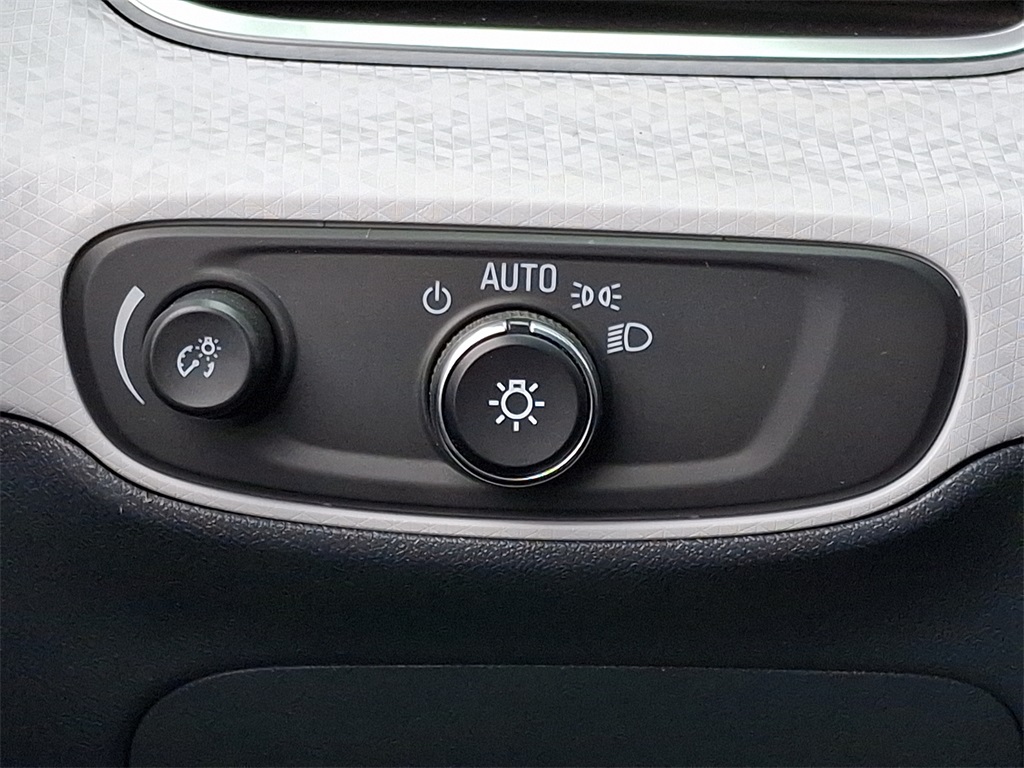 2018 Chevrolet Bolt EV LT - Photo 25