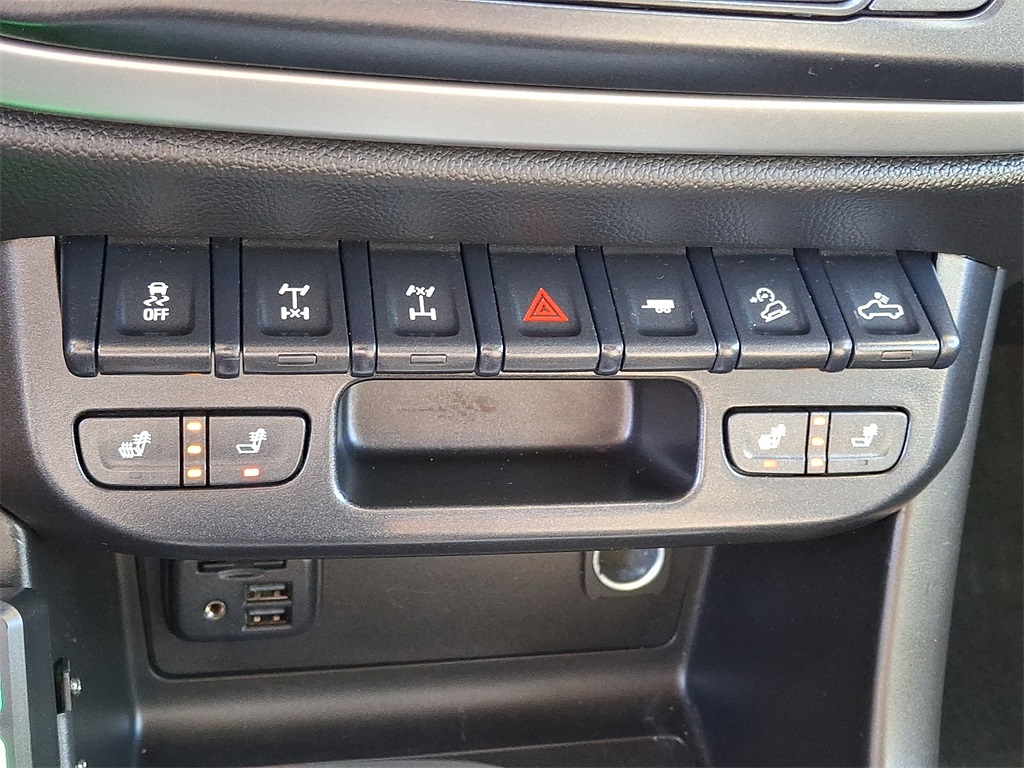 2020 Chevrolet Colorado ZR2 - Photo 22
