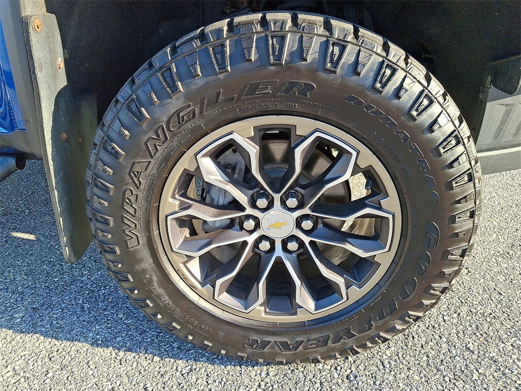 2020 Chevrolet Colorado ZR2 - Photo 8