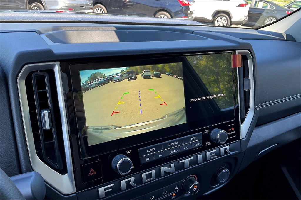 2025 Nissan Frontier SV - Photo 16