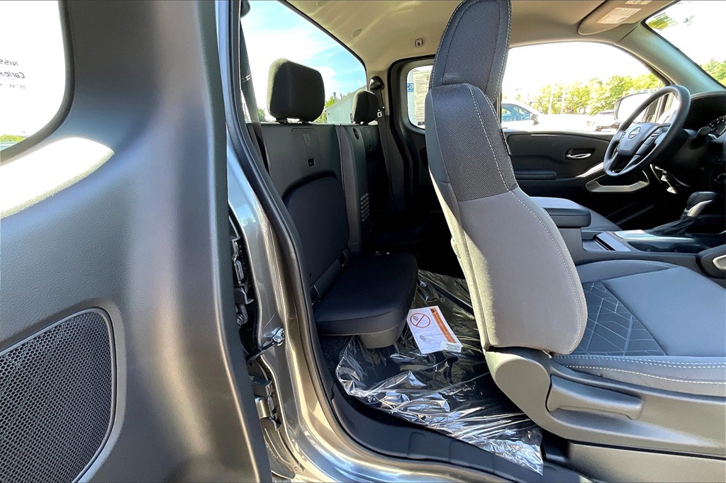 2025 Nissan Frontier SV - Photo 19