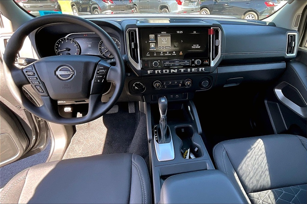 2025 Nissan Frontier SV - Photo 21