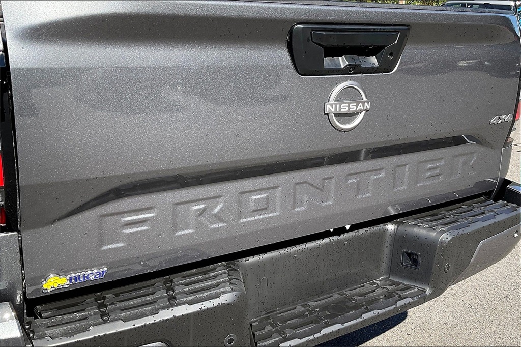 2025 Nissan Frontier SV - Photo 28