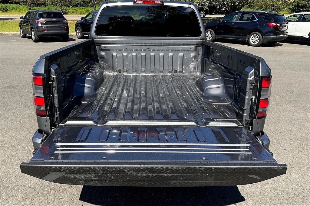 2025 Nissan Frontier SV - Photo 30
