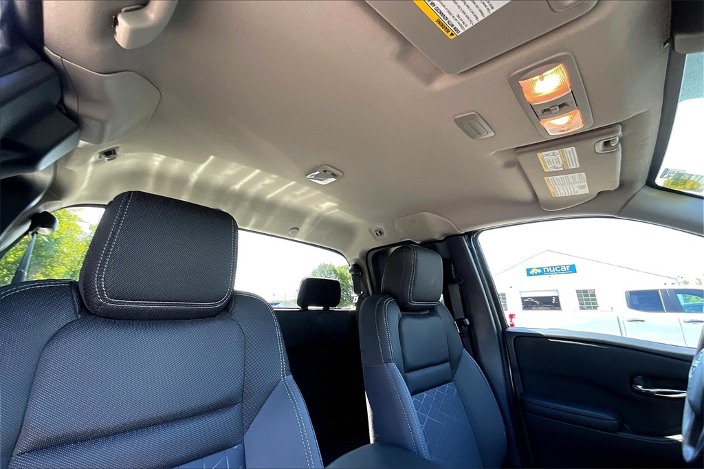 2025 Nissan Frontier SV - Photo 7