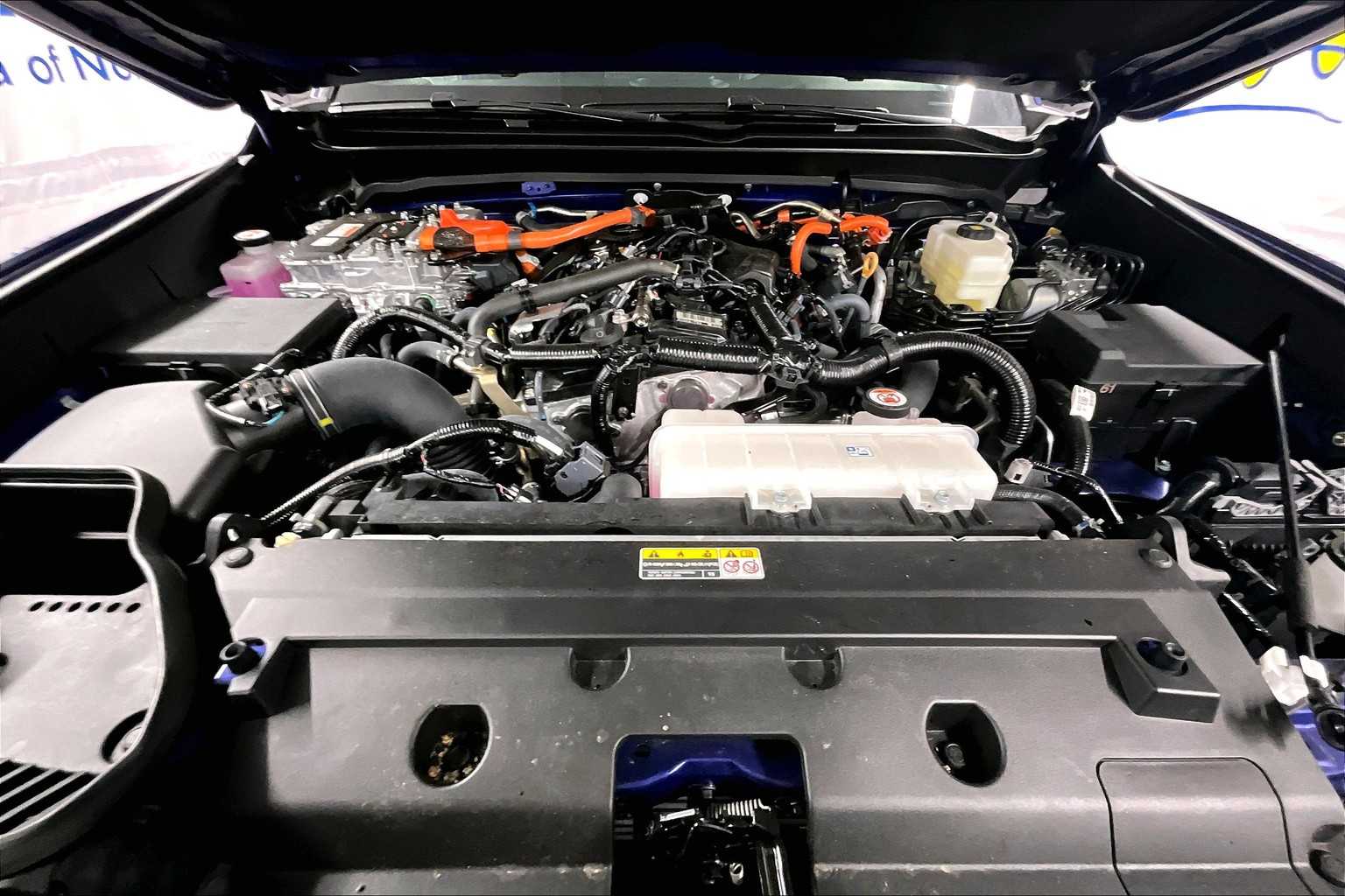 2025 Toyota Tacoma TRD Sport Hybrid - Photo 16